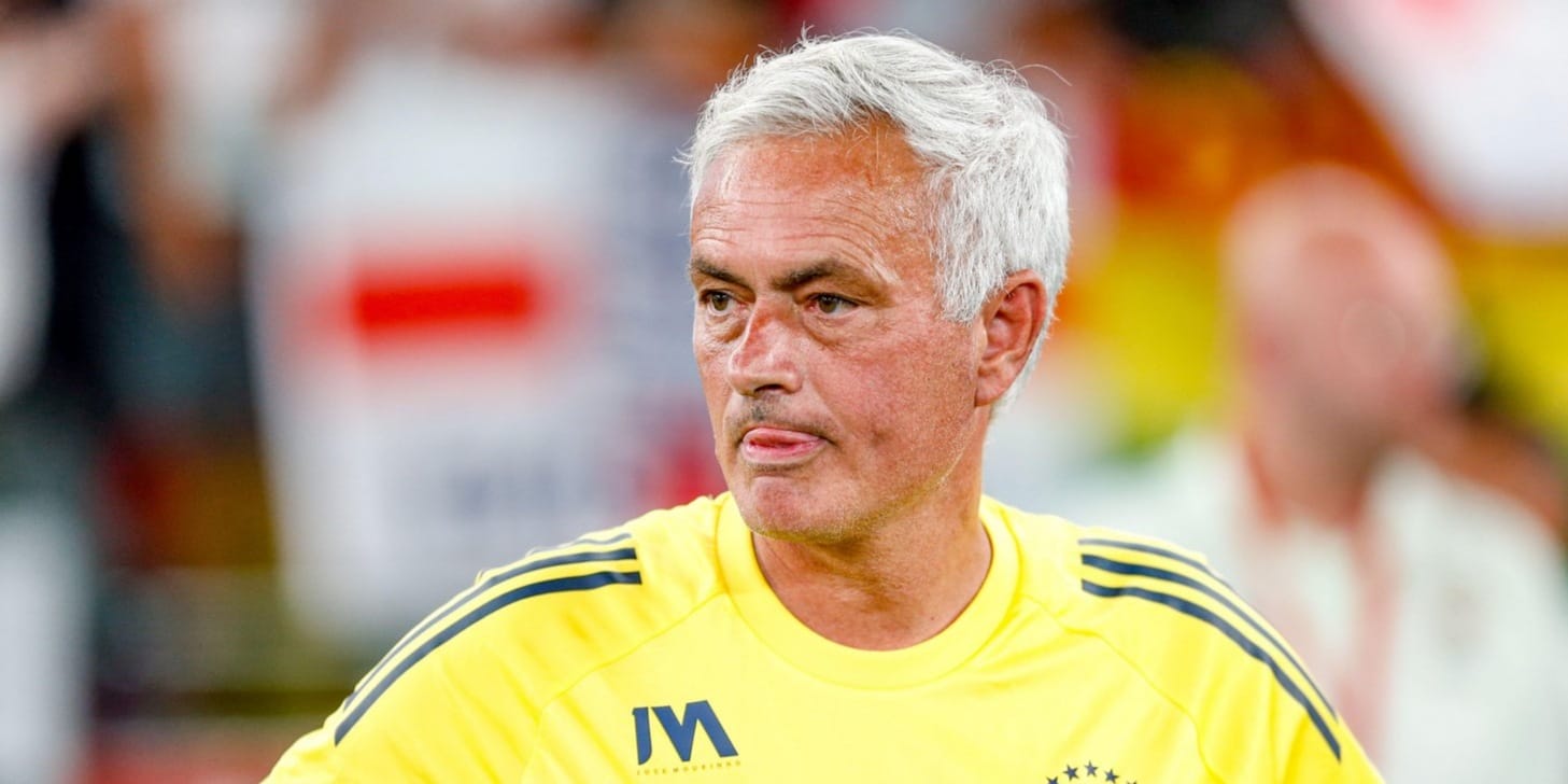 Jose Mourinho sacked as Coach of Fenerbahçe amidst rumours of moving back to England