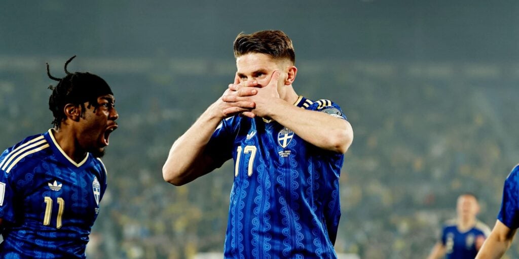 Viktor Gyokeres with his trademark celebration - Anthony Elanga also is with him