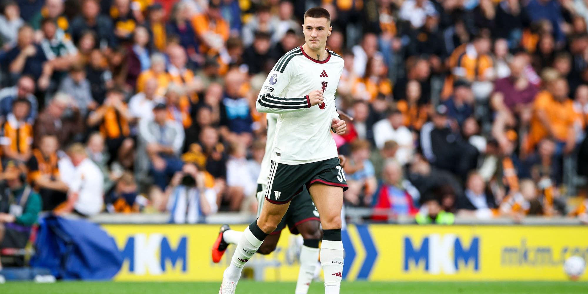 Benjamin Sesko takes the field for Manchester United against Hull City